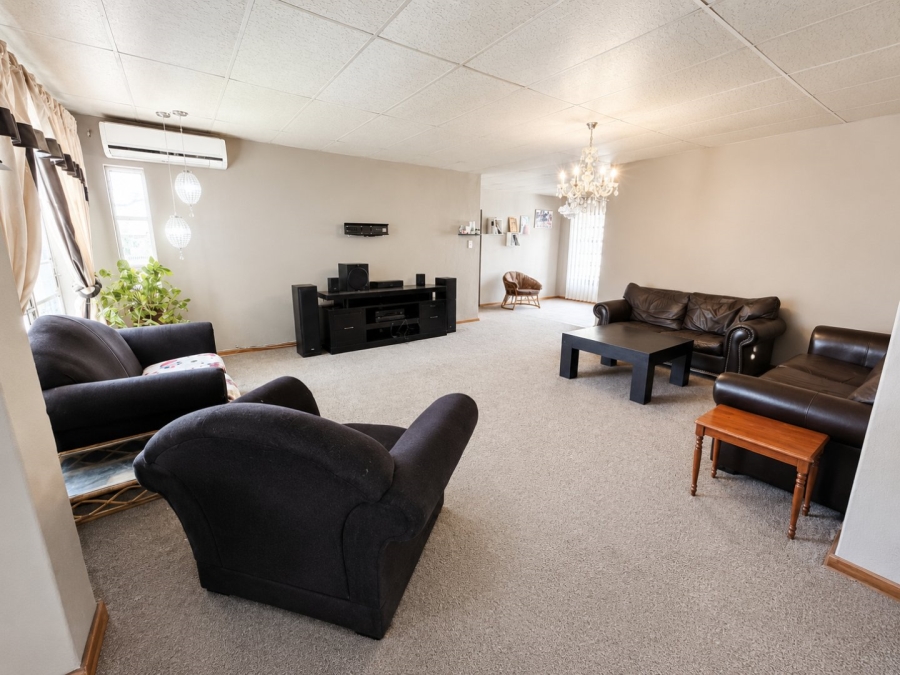 3 Bedroom Property for Sale in Vaalpark Free State